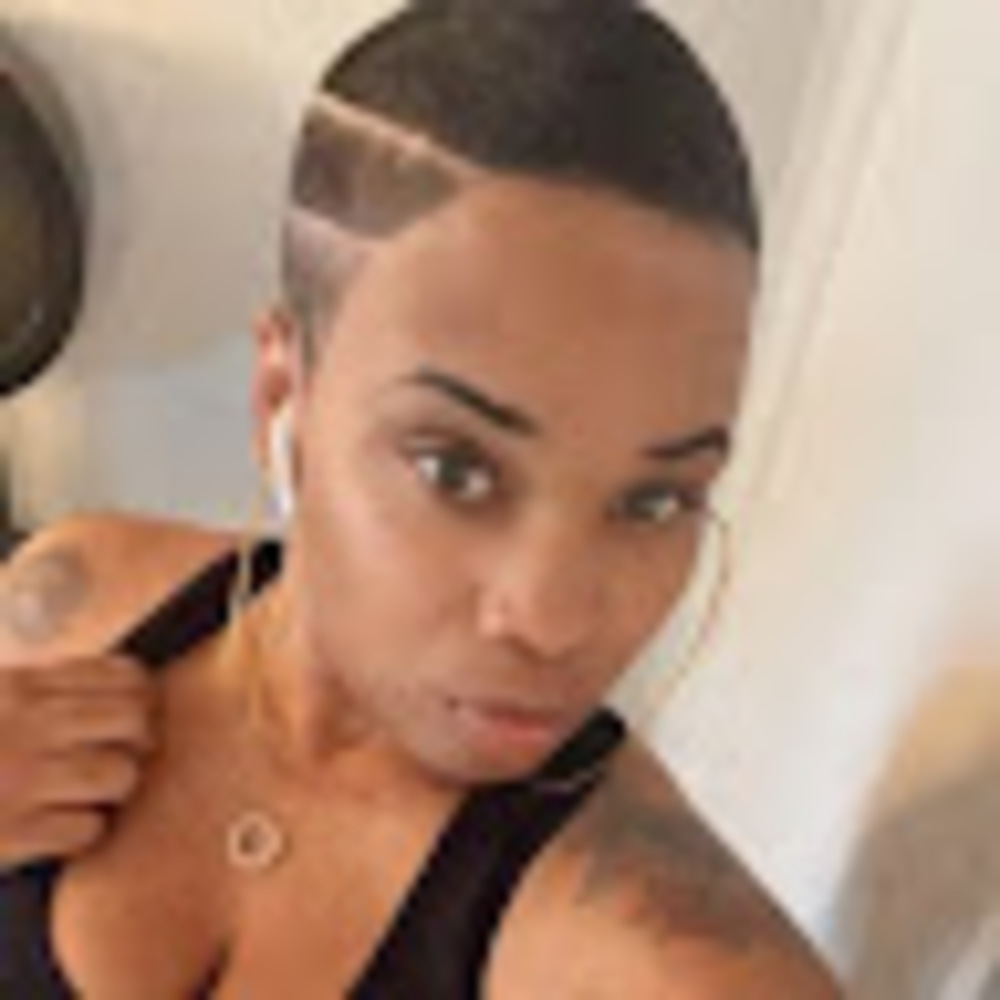 Meet your Posher, Courtney